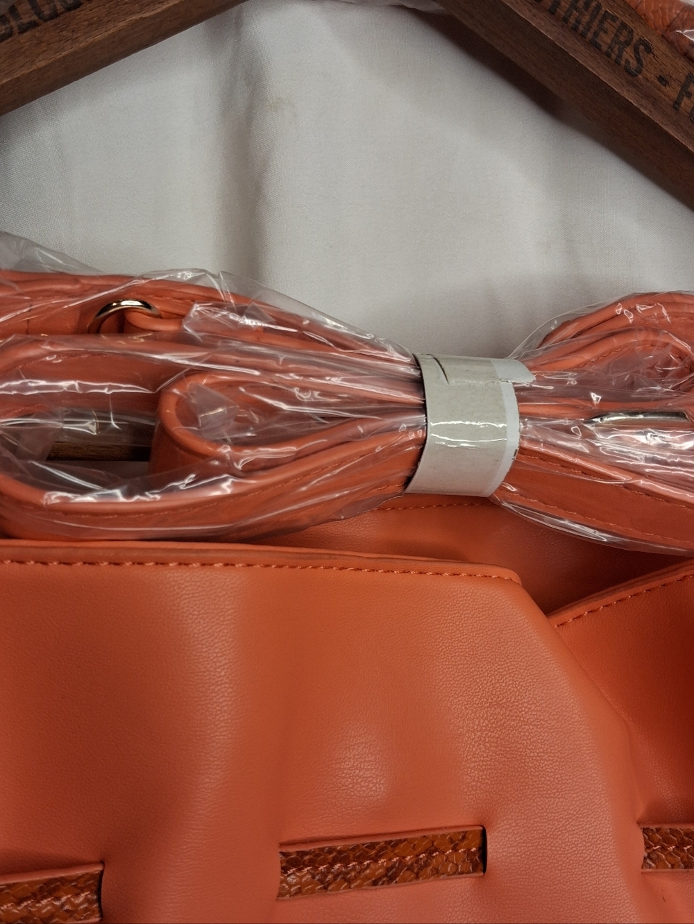 Badgley Mischka Solid/Snake Combo Shouldet Bag Vibrant Coral Ruched Adj Strap - Picture 4 of 10